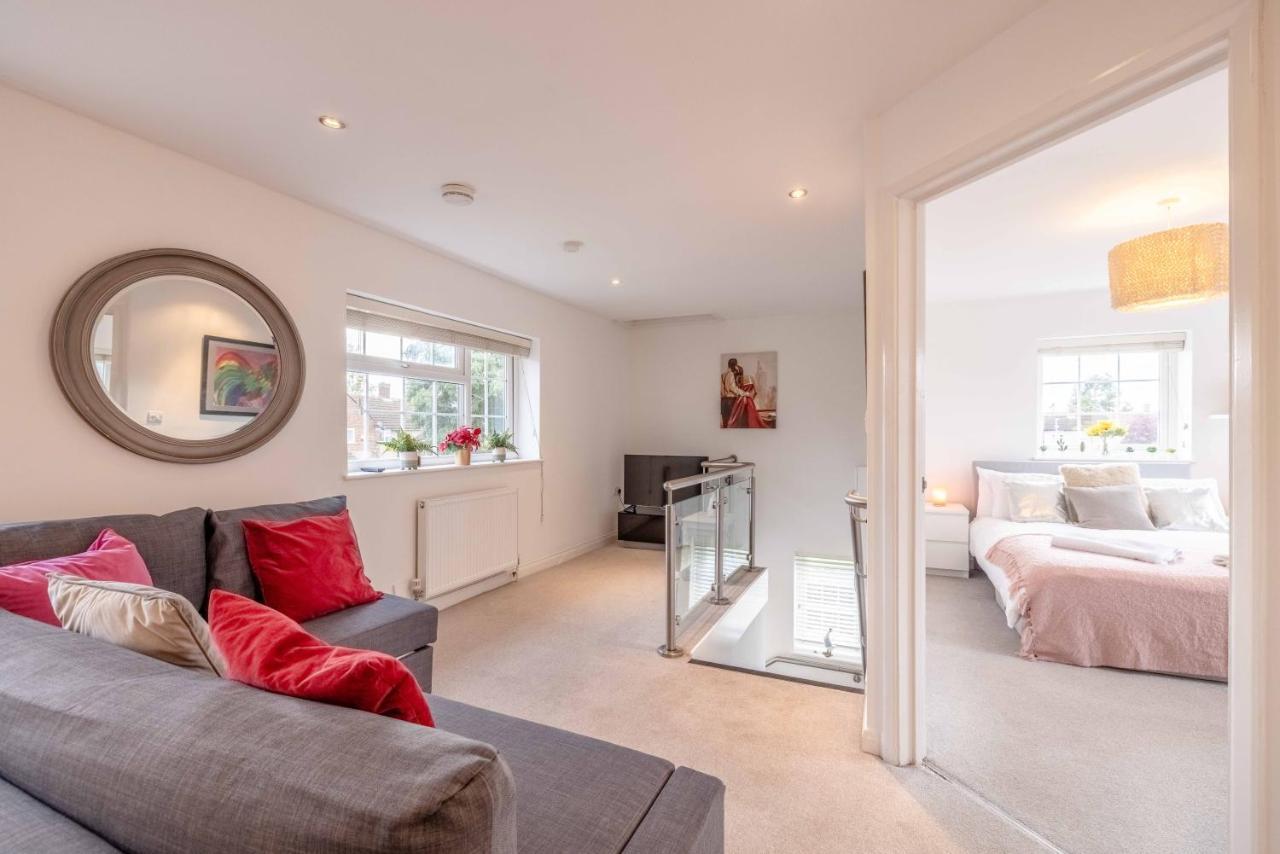 סלאו Windsor Wexham One Bedroom Home Sleeps Four מראה חיצוני תמונה